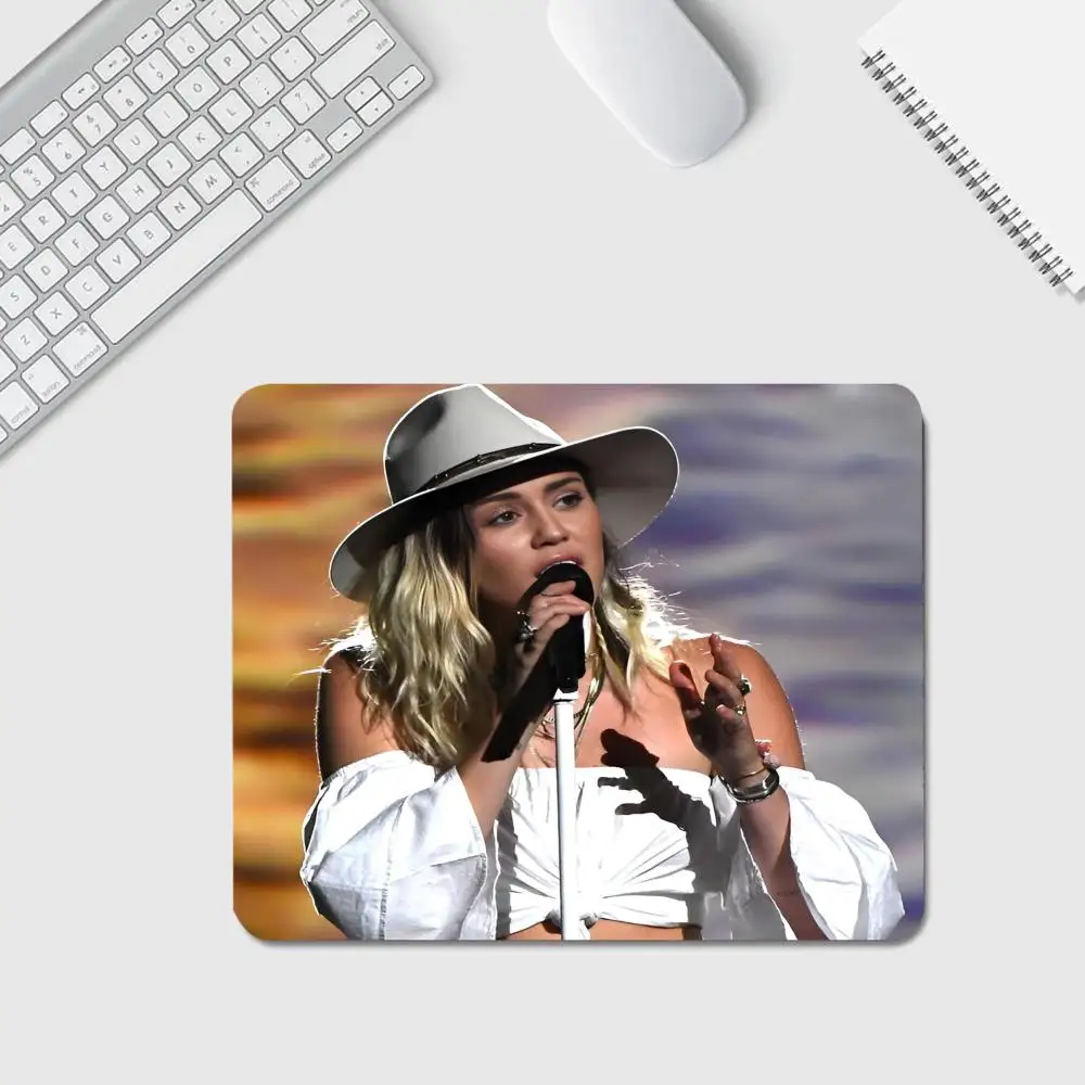 Singer M-Miley Cyrus MAISTO Mouse Pad Anime Game Mouse Pad High Quality Small Desk Pad Rubber Laptop Desk Pad