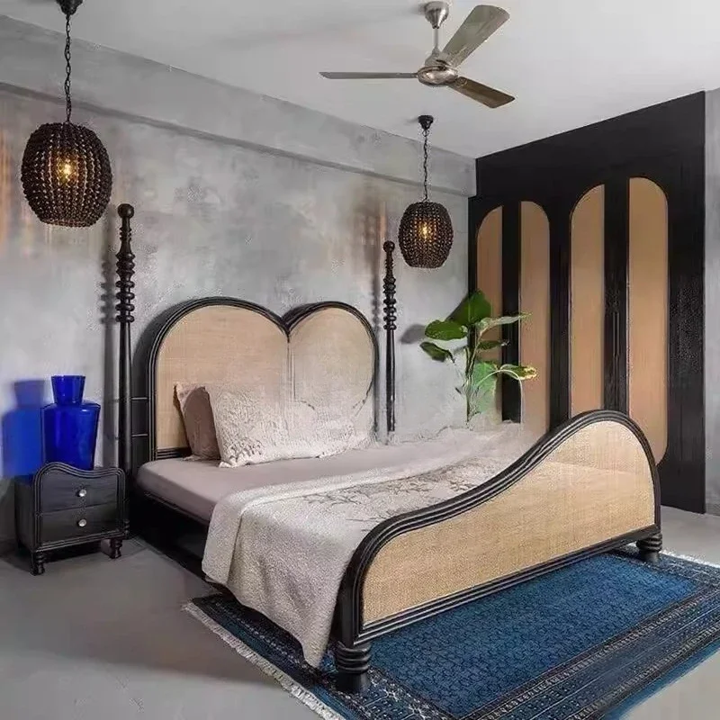 French retro solid wood bed/American medieval carved master bedroom bed/princess bed Roman pillar bed