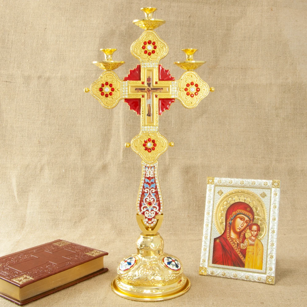 HTISOK Orthodoxer Kreuz-Kerzenhalter, Jesus-Kruzifix mit roter Emaille, vergoldeter Kreuz-Kerzenhalter für Kirchenandacht und Familiengebet – Detail 4