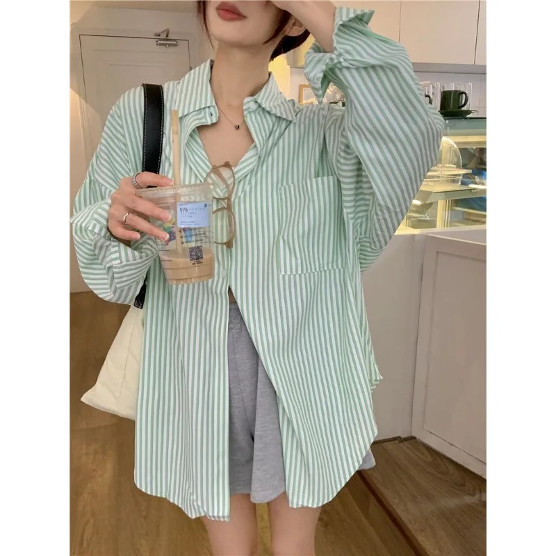 قمصان نسائية كورية Y2K ملابس الشارع الشهير قمصان نسائية مخططة بأزرار موضة كل مباراة سترة نسائية علوية لخريف 2025 قمصان جديدة بسيطة