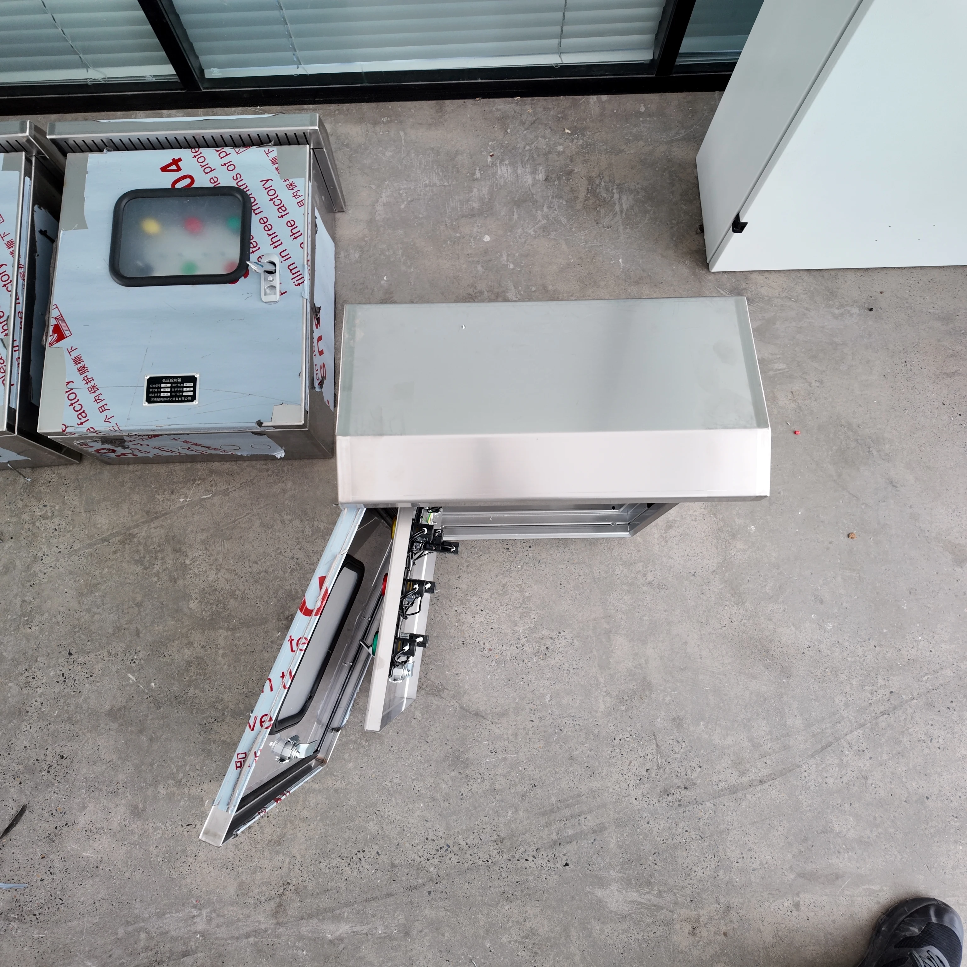 Caja de Distribución Impermeab - Solar Combiner Box reseña y precio