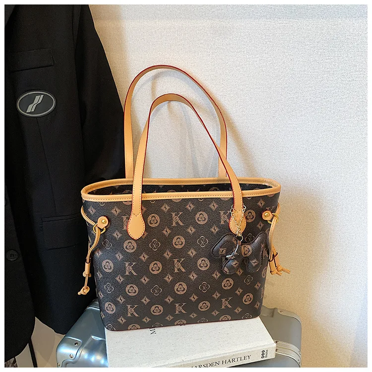 

2025 New Arrival Tote Bag - Large Capacity, Crossbody/Shoulder/Underarm Wear, Chic & Practical Designer Bag for Women
