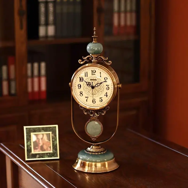 

Light luxury retro desk clock, living roomcraft clock ornament, decorative home European quartz clock