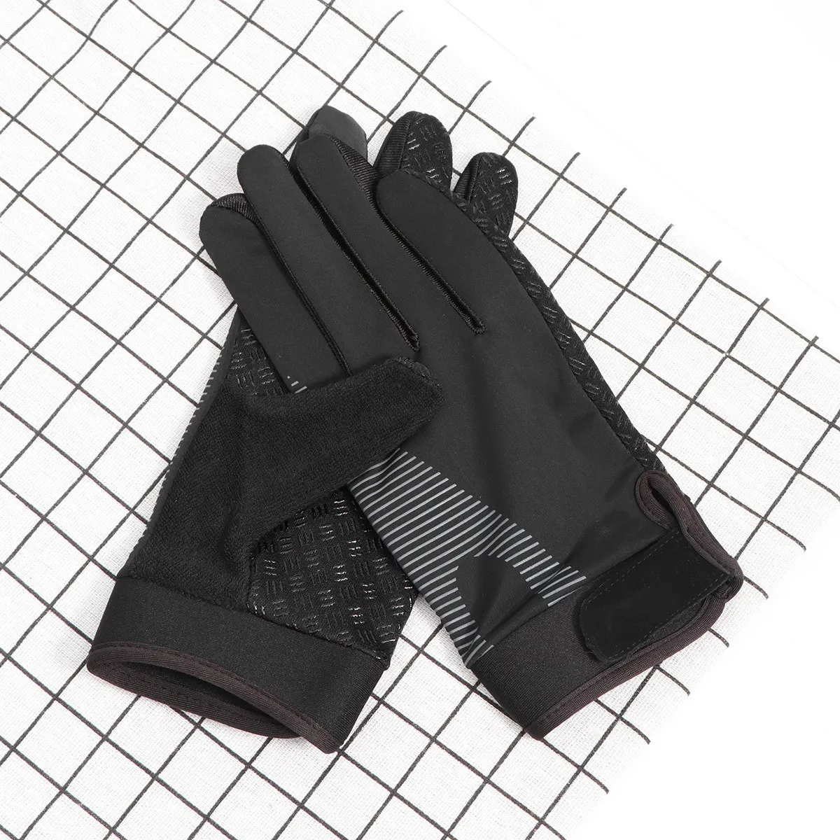 

1Pair Anti-Slip Ice Silk Diving Gloves Uv Resistant Comfortable for Water Sports Scuba Snorkeling Kayaking Canoeing