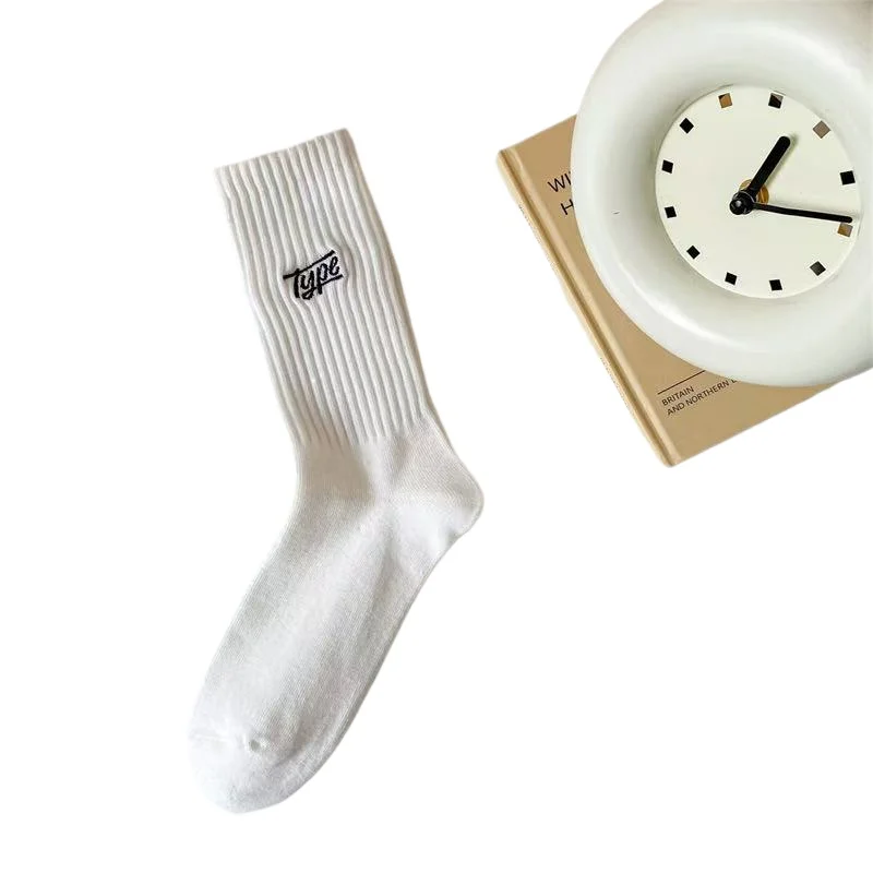 6 pares de calcetines de longitud media para hombres versátiles en todas las estaciones calcetines casuales cómodos simples que absorben el sudor con letras deportivas