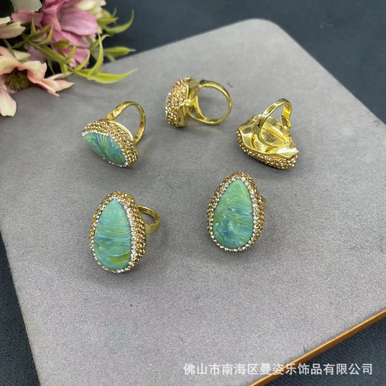 DIY accessories New turquoise European clay inlaid with medieval small fragrant jewelry copper-plated real gold color-preserving