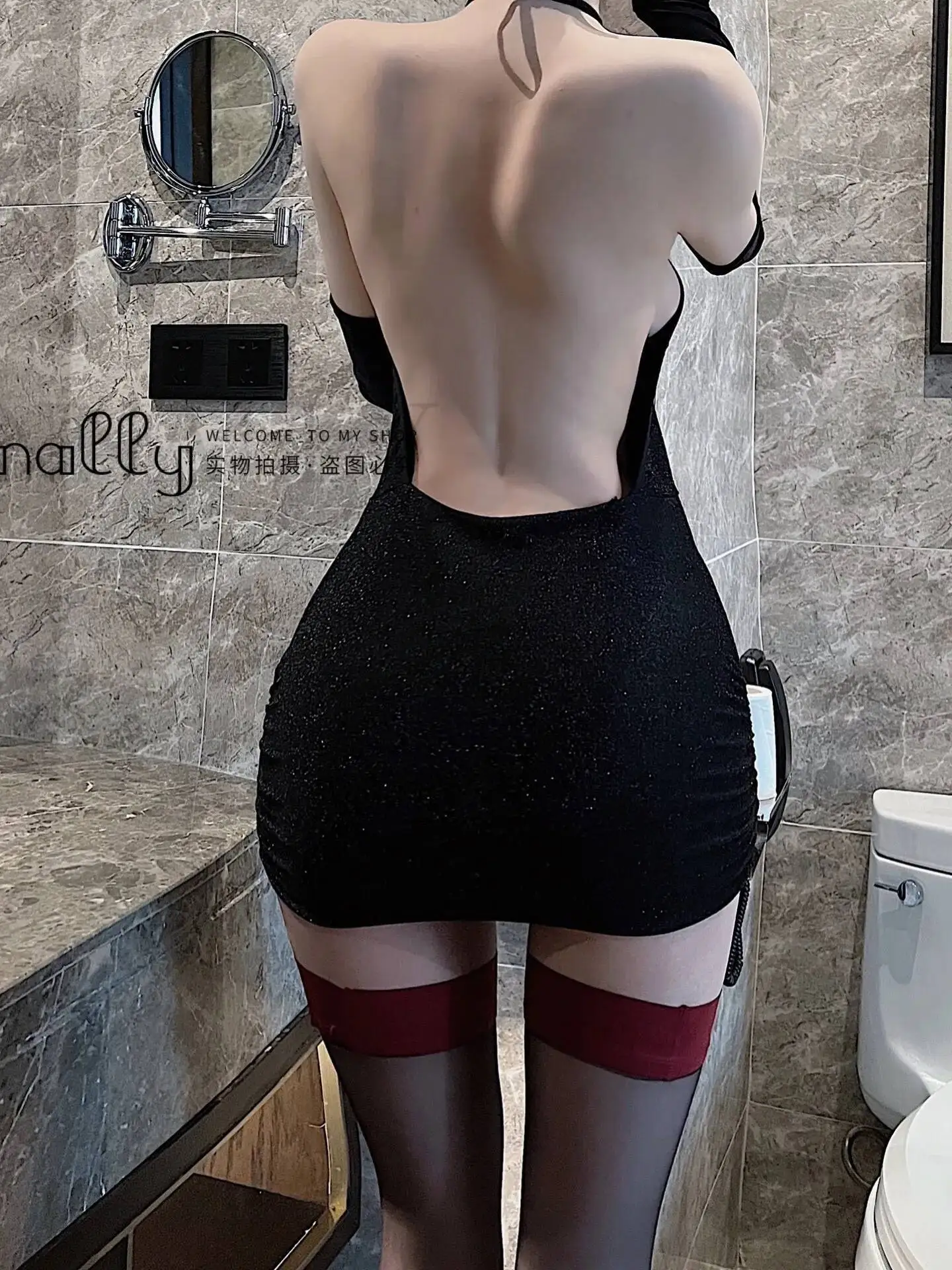 WOMENGAGA erótico Sexy cadena hueco Halter cuello club nocturno uniforme tentación Cosplay Mini vestido OL elegante coreano Hot Tops H3XS