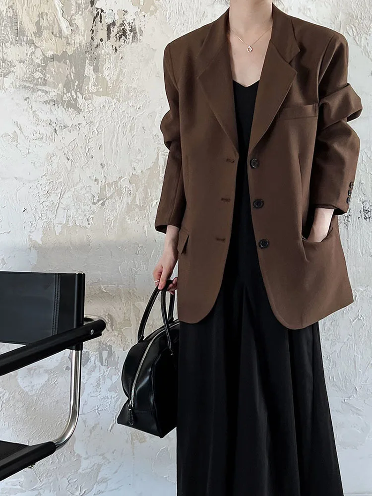 [EAM] Women Coffee Black Vintage Big Size Casual Blazer New Lapel Long Sleeve Jacket Fashion Tide Spring Autumn 2024 1DH6841