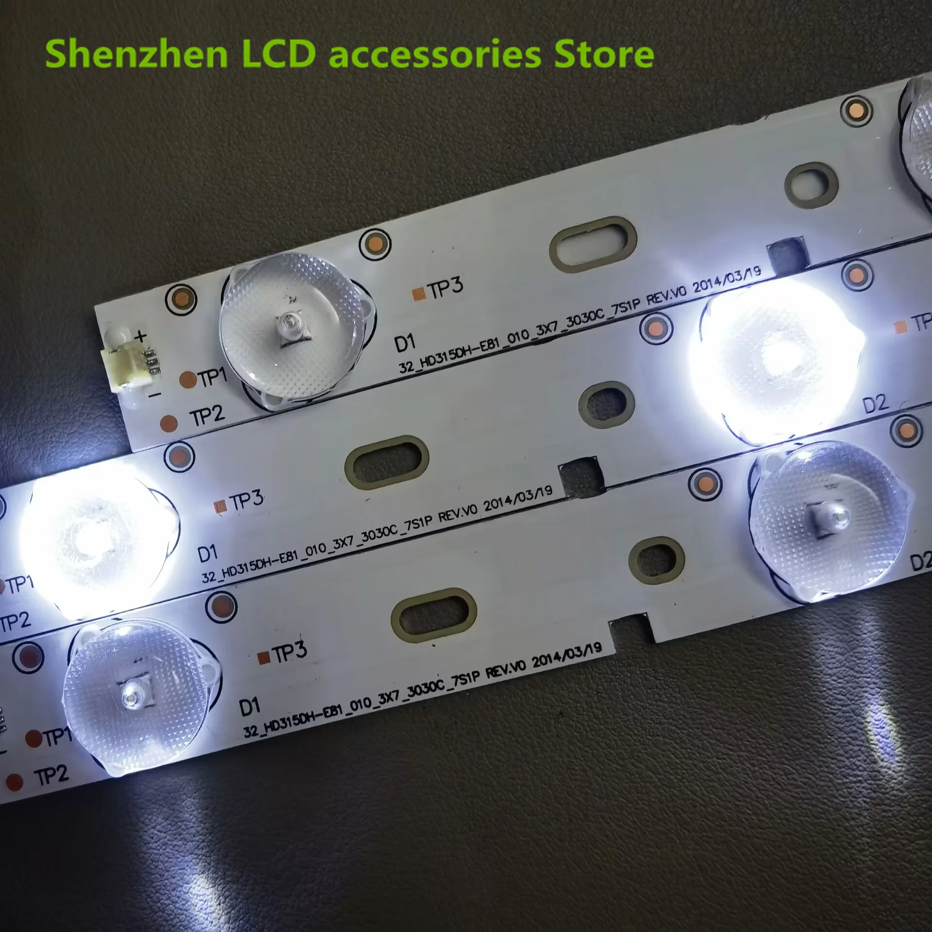 ل Hisense_32_HD315DH_E81_3x7_3030C_7S1P Hisense_32_HD315DH 595 مللي متر 3 فولت 32 بوصة استخدام الألومنيوم 100% جديد LCD إضاءة خلفية للتلفاز بار