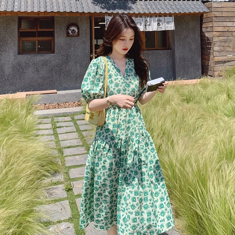 

Salt Style French Retro Floral Dress for Women's Summer 2024 New Style with A Slim Waist and Chiffon First Love Long Skirt