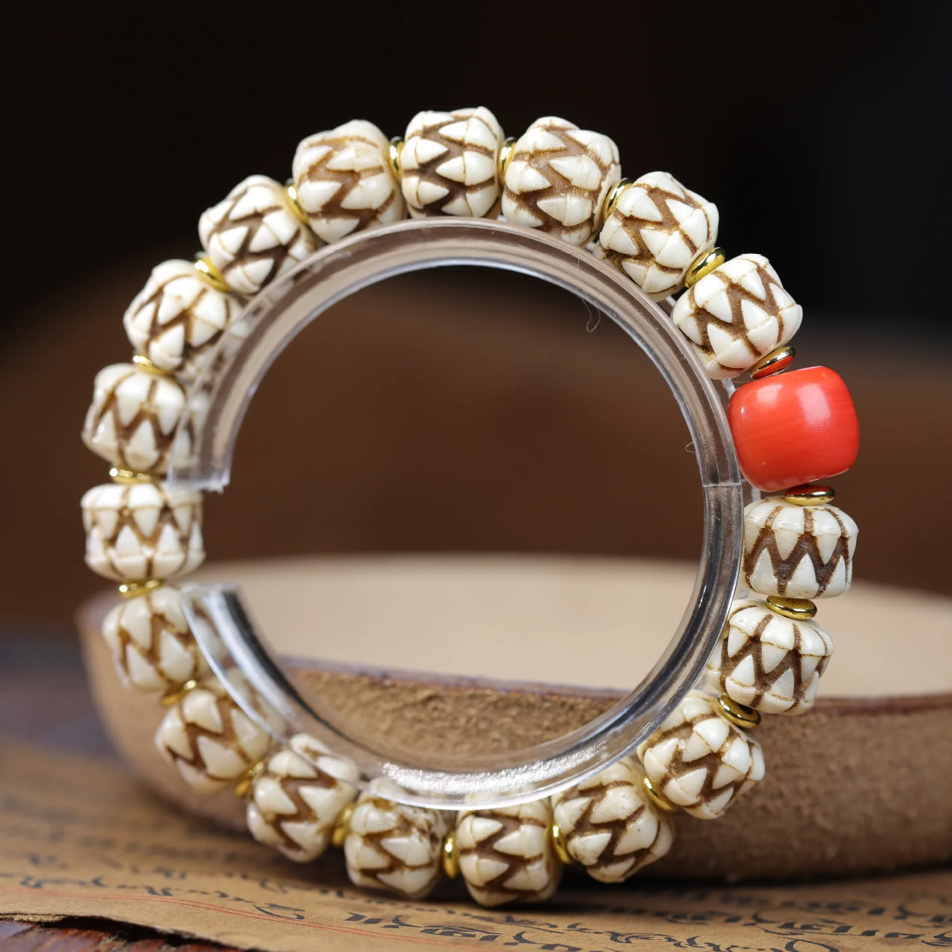 

Cow Bone Carving Bracelet Tibetan Cow Bone Carving Devouring Root Pay Men's and Women's DIY Hand String Vintage Wen Play Jewelry