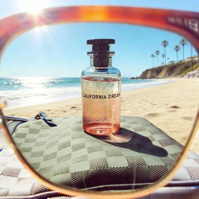 

California-Dream Is A Citrus Fragrance For Women And Men, It Contains Notes Of Mandarin, Pear, Musk As Well As Ambrette Seed And Benzoin.