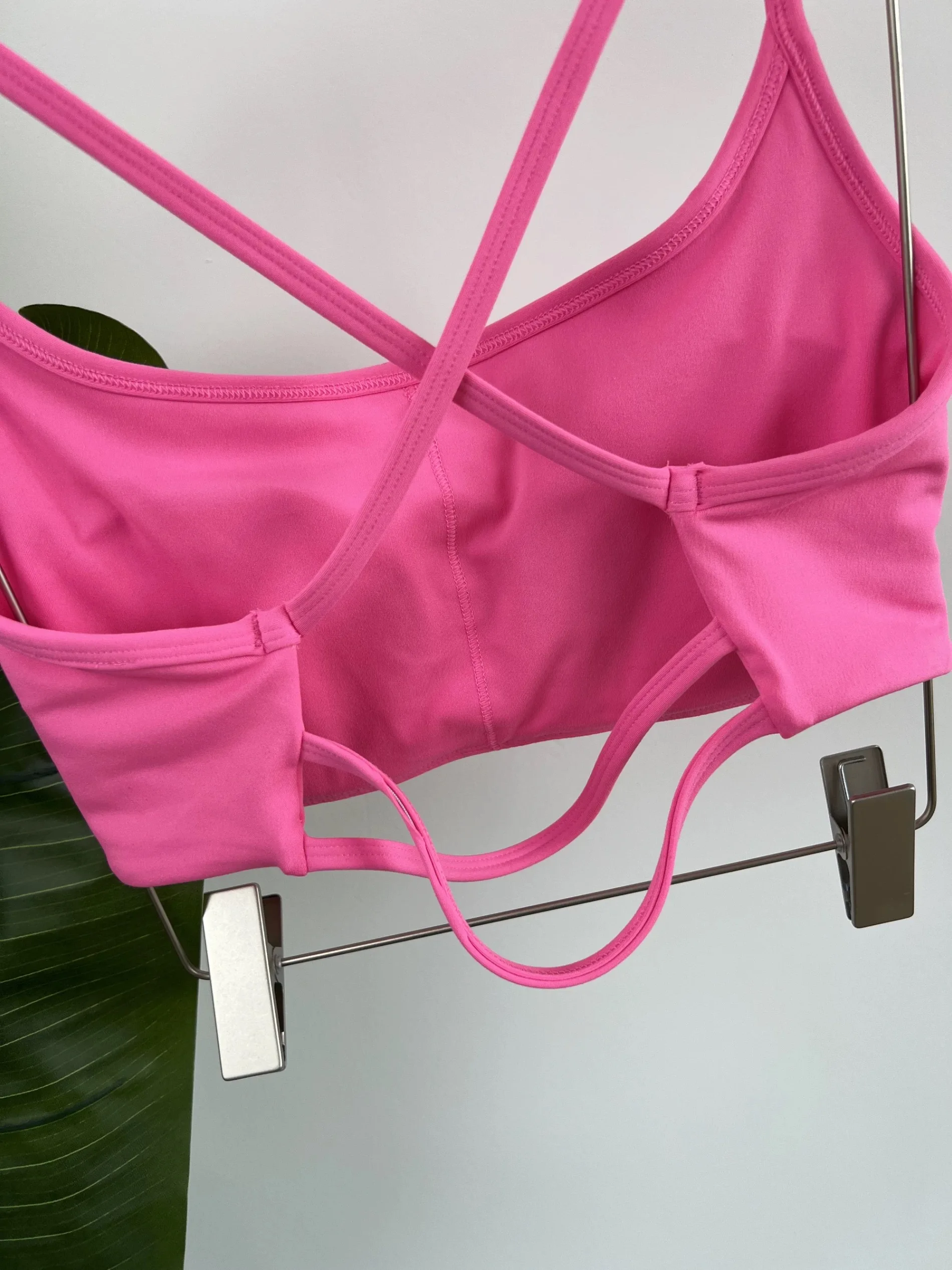 Damen-Sport-BH mit überkreuztem Rücken, stoßfest, gerafft, sexy Gym-Lauf-BH, Sommer-Yoga-Weste, bequeme Outdoor-Fitnesskleidung – Detail 7
