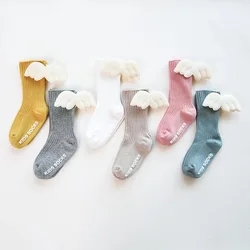 Spring and summer new cute wings newborn baby socks dispensing anti-slip baby socks mid-tube socks