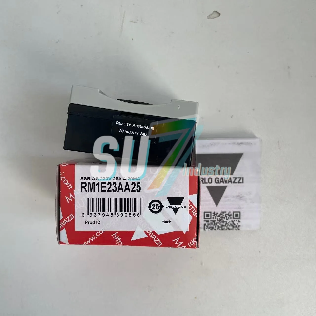 RM1E23AA25 Твердотельное реле новое в коробке