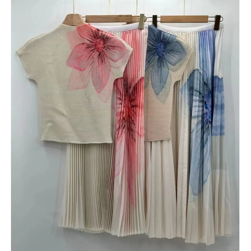 

Miyake Pleated Women's Summer 2023 New Printed Corn Pleated Short Sleeve Top Loose Fashion Two Piece Set Outfits