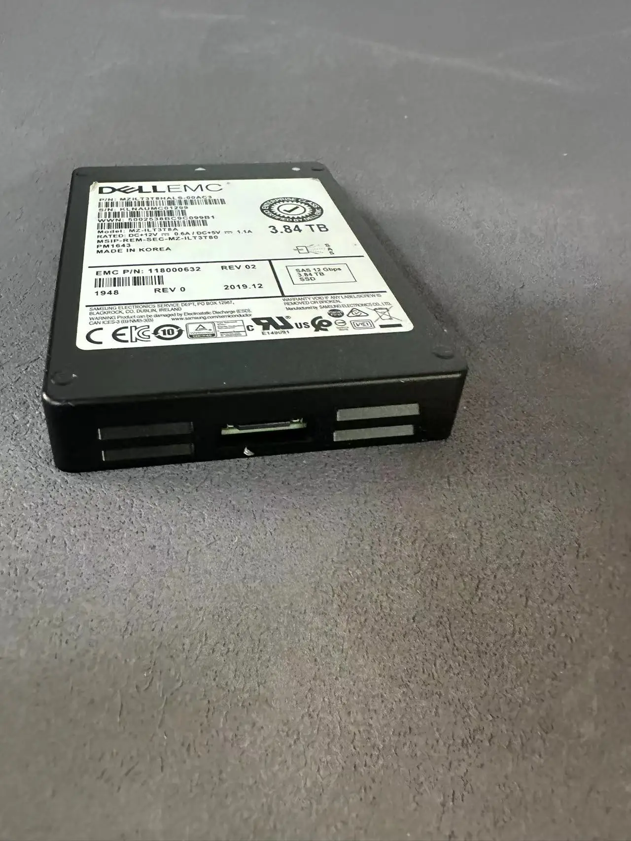 MZILT3T8HALS-00AC3 118000632 tárolására SSD 3.84 Terbium SAS SSD