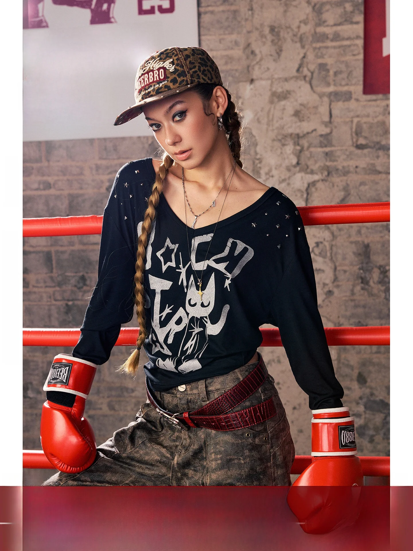 

BeerBro Violent Beau Soft Smooth Lyocell V-образная футболка с длинными рукавами и спущенным плечом, женский облегающий трикотажный топ