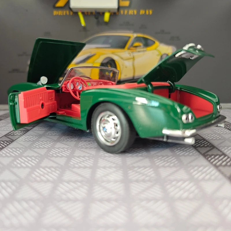 1:24 simulation BMW 507 alloy car model door, engine hood, trunk can be opened has simulated sound and lighting functions