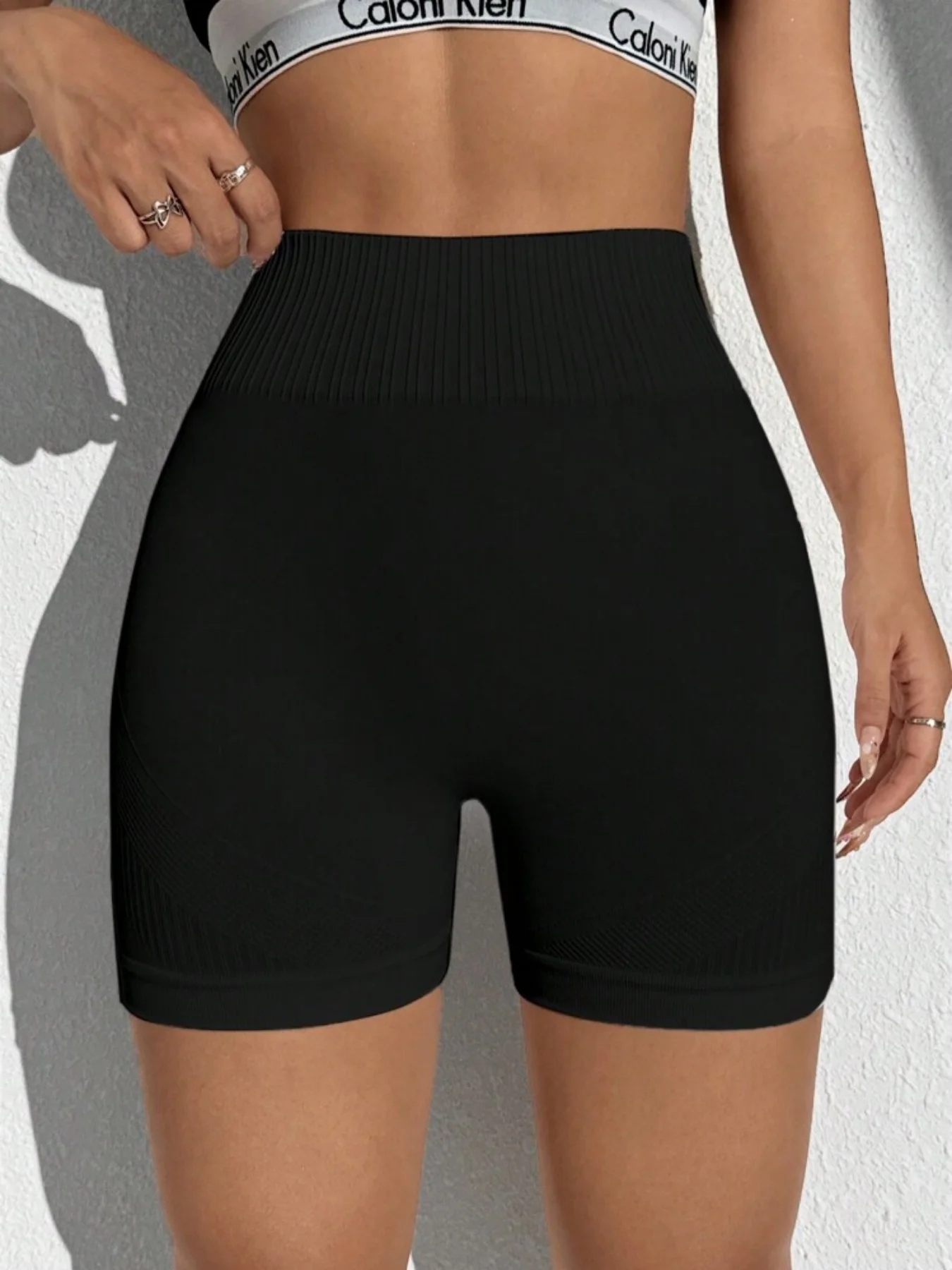 High-waisted, Hip-raising, Seamless, Breathable, Quick-drying, Bare-skin High-elasticity Yoga Shorts for Fitness Workouts