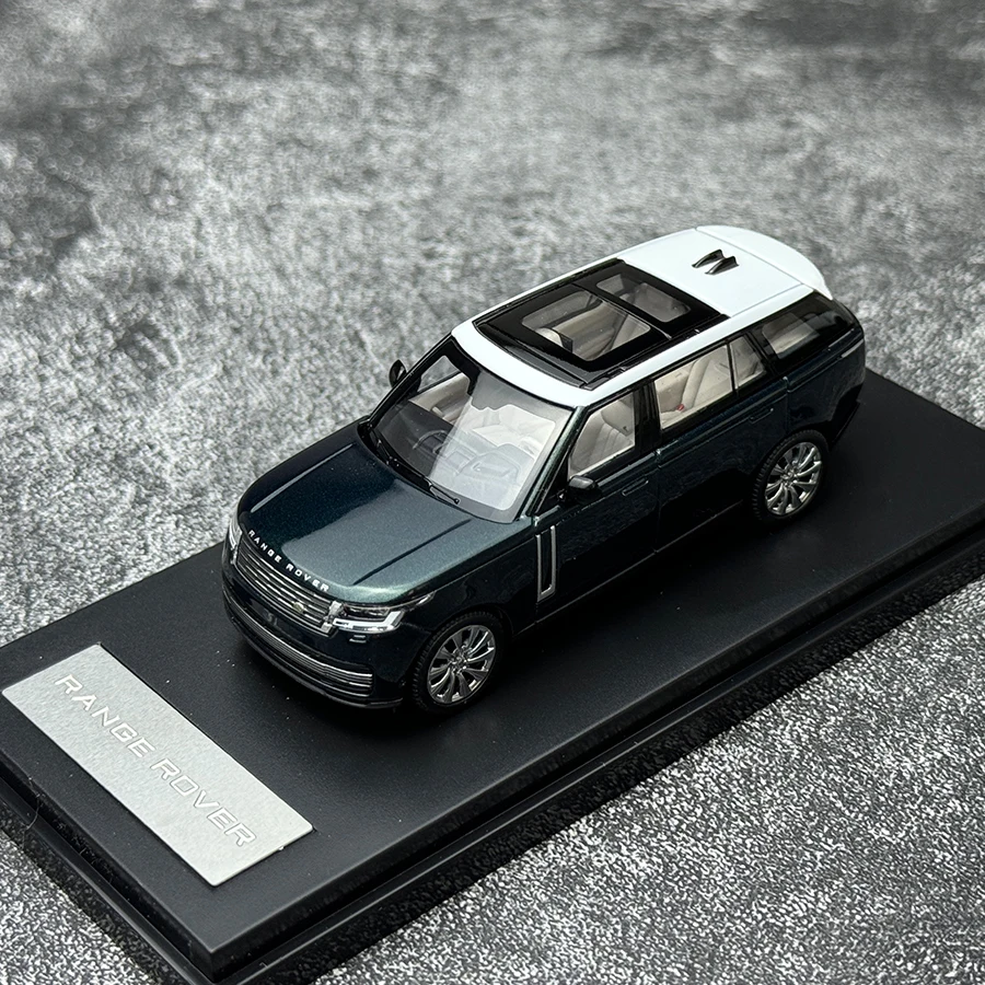 LCD 1:64  2022 Land Rover Range Rover  SUV Alloy car model Collection Holiday gift Send friends static display graduation gift