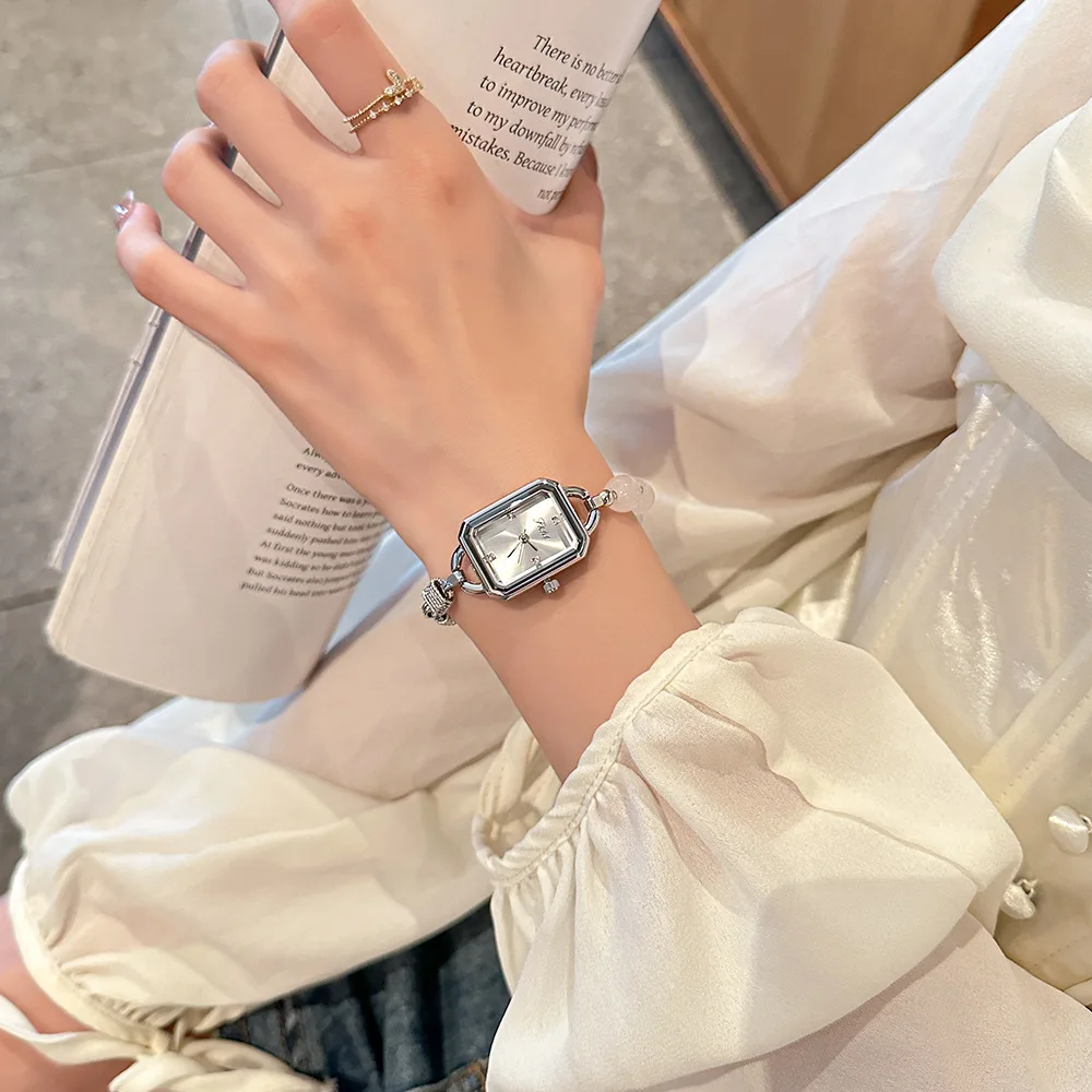 ساعة ذهبية فاخرة للسيدات مقاومة للماء من الفولاذ المقاوم للصدأ ساعات نسائية إبداعية عصرية أصلية أنيقة كوارتز ساعة يد هدية