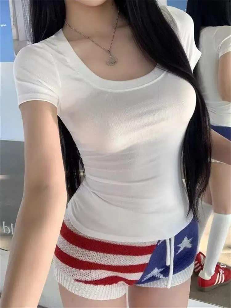 Femmes T-Shirts de base col carré à manches courtes haut couleur unie mignon été hauts maigres coupe ajustée t-shirt vêtements de sport