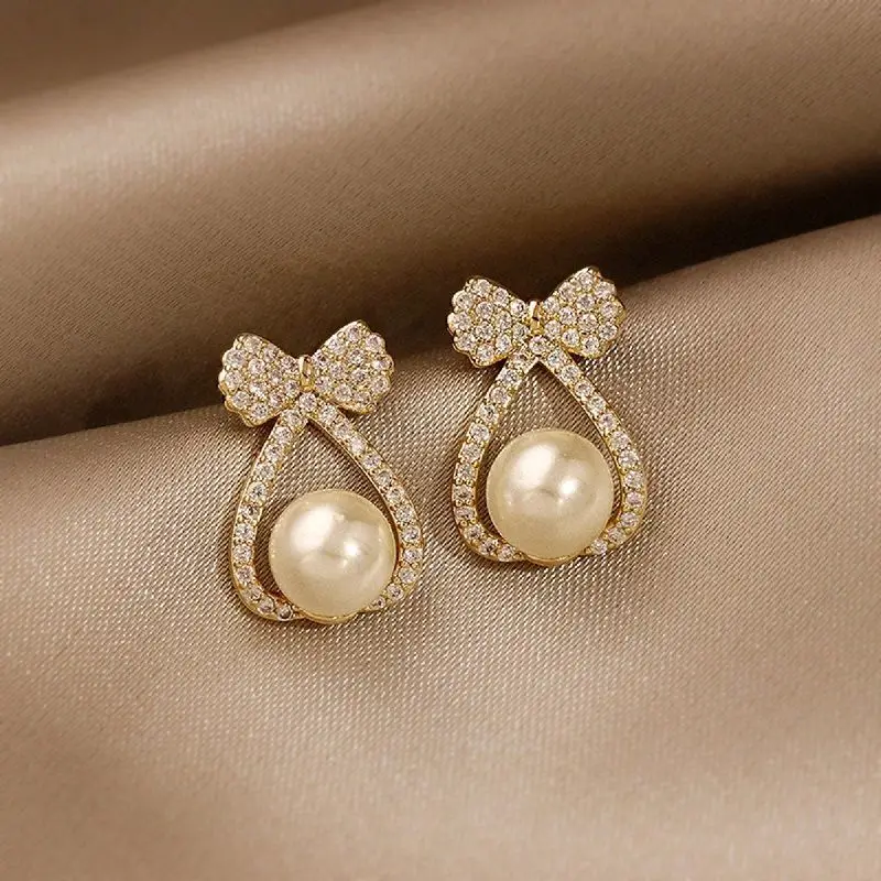 Temperamento Bow Imitation Pearl Stud Earrings para Mulheres, Rhinestone Bowknot Earring, Girls Party Jewelry, Novo, Frete Grátis