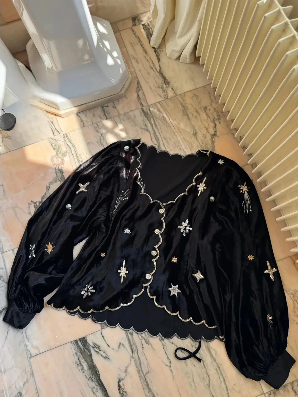

Black Velvet Short Jacket with Heavy Embroidery Wave Lace Heidd Elegant Style Women's Shirt Breathable Long Sleeve Cotton