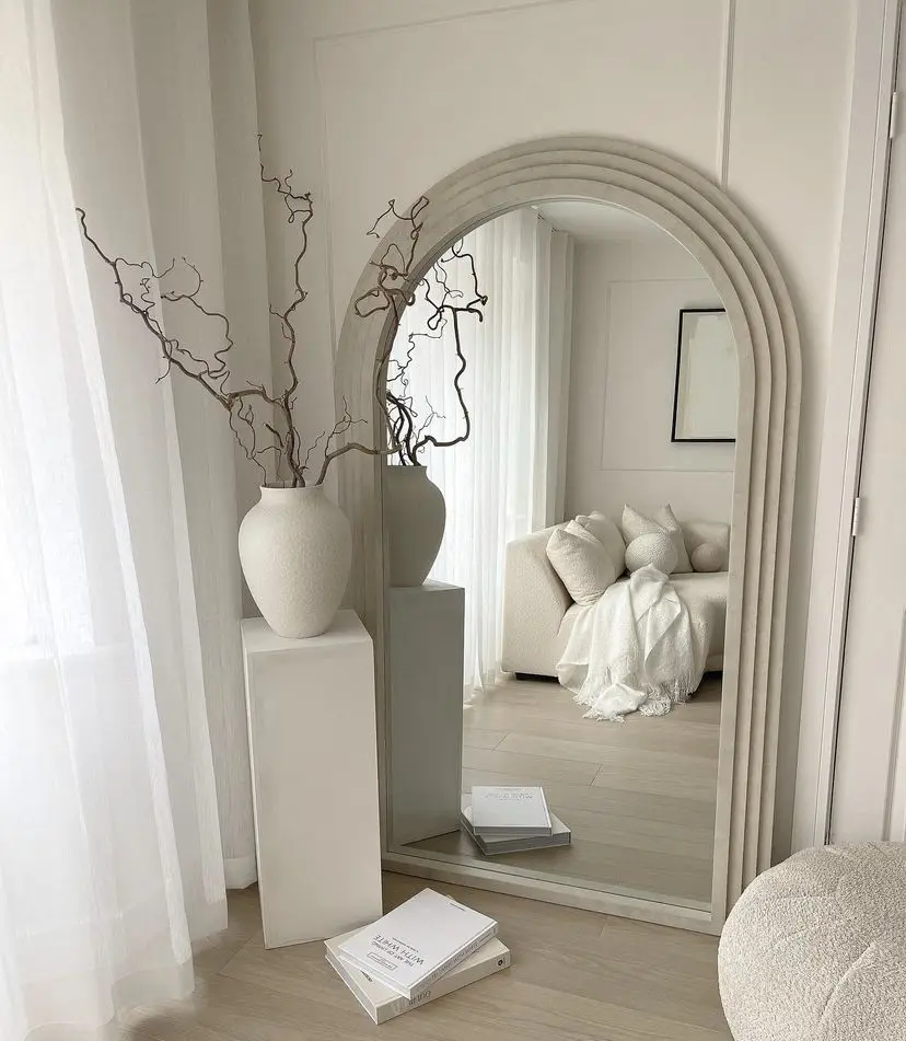 Wooden frame groove modeling mirror, elegant floor mirror, suitable for hair salon decoration, hair salon floor mirror