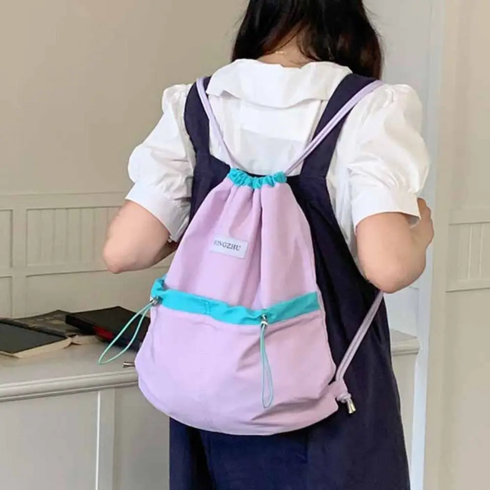 حقائب ظهر برباط على الطراز الكوري، تصميم متخصص بألوان متباينة، حقيبة حمل من النايلون الناعم الخفيف، حقيبة كتف بلون سادة في الهواء الطلق