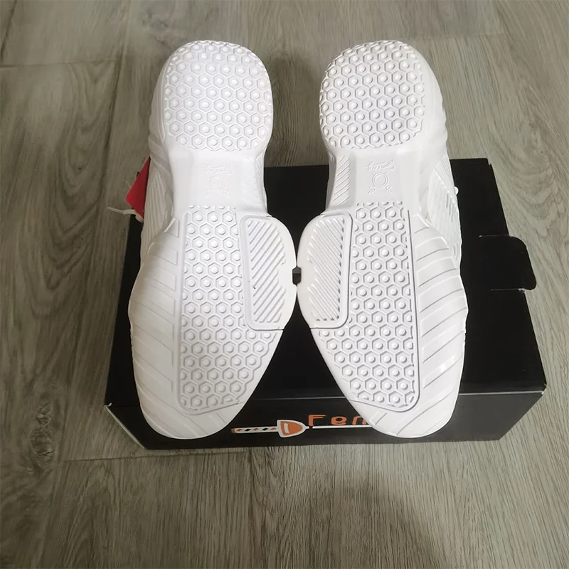 

Plus Size Tennis Shoes Anti-slip Volleyball Shoes Running Shoes Mens Breathable Badminton Shoes Indoor Sports Training Shoes