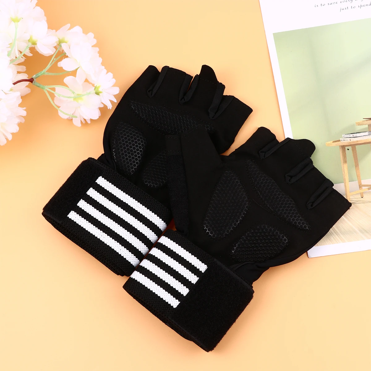 

1 Pair Outdoor Half Finger Training Gloves Wrist Support Palm Protection Anti Slip Breathable Sports Weightlifting Gym Fitness