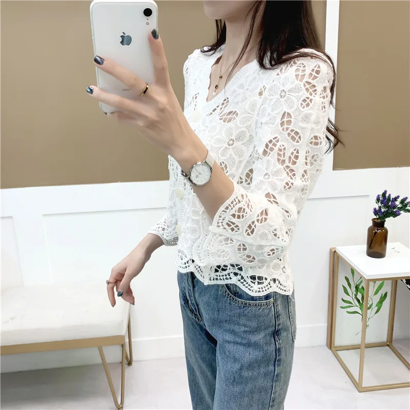 Fairy Temperamental Hollow-out Crocheted Top 2024 Spring/Summer Loose Slimming V-Neckline Short Knitted Cardigan Ins Women