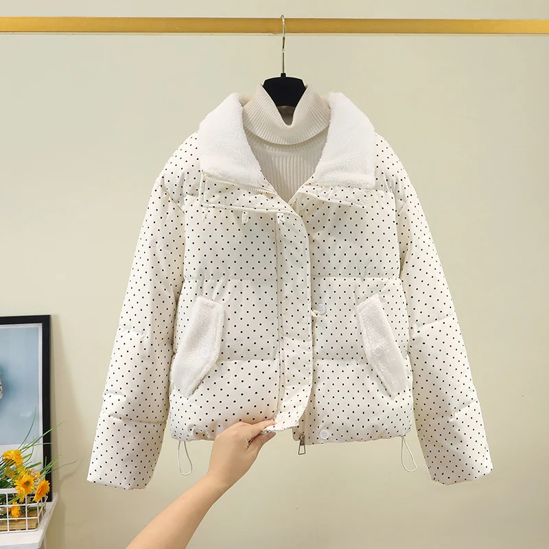 

Утепленная хлопковая куртка с воротником из овечьего меха для женщин, большие размеры, укороченная модель, верхняя одежда из хлопка для невысоких.