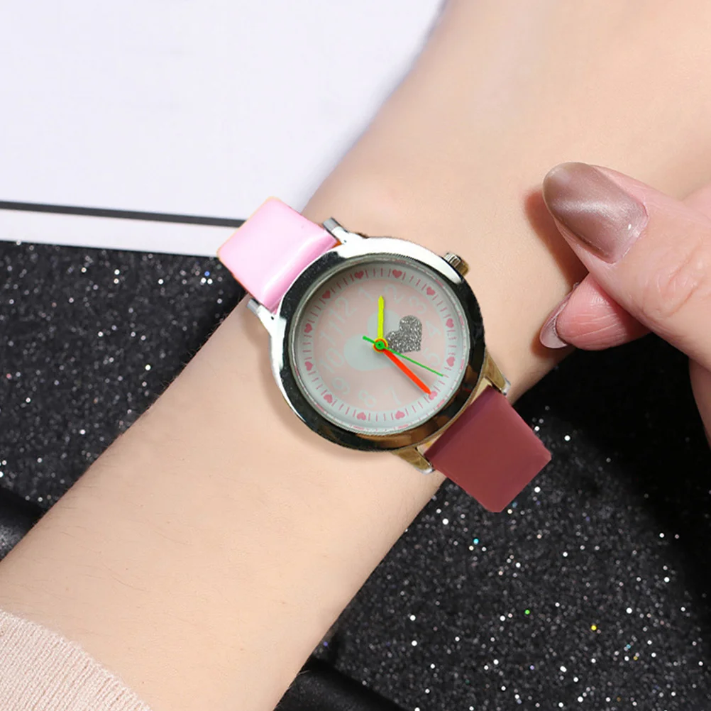 นาฬิกาข้อมือการ์ตูนน่ารัก ตกแต่งข้อมือเด็กได้อย่างสวยงาม จับเวลาได้อย่างแม่นยำ ดีไซน์ทนทาน โดดเด่นจากฝูงชน