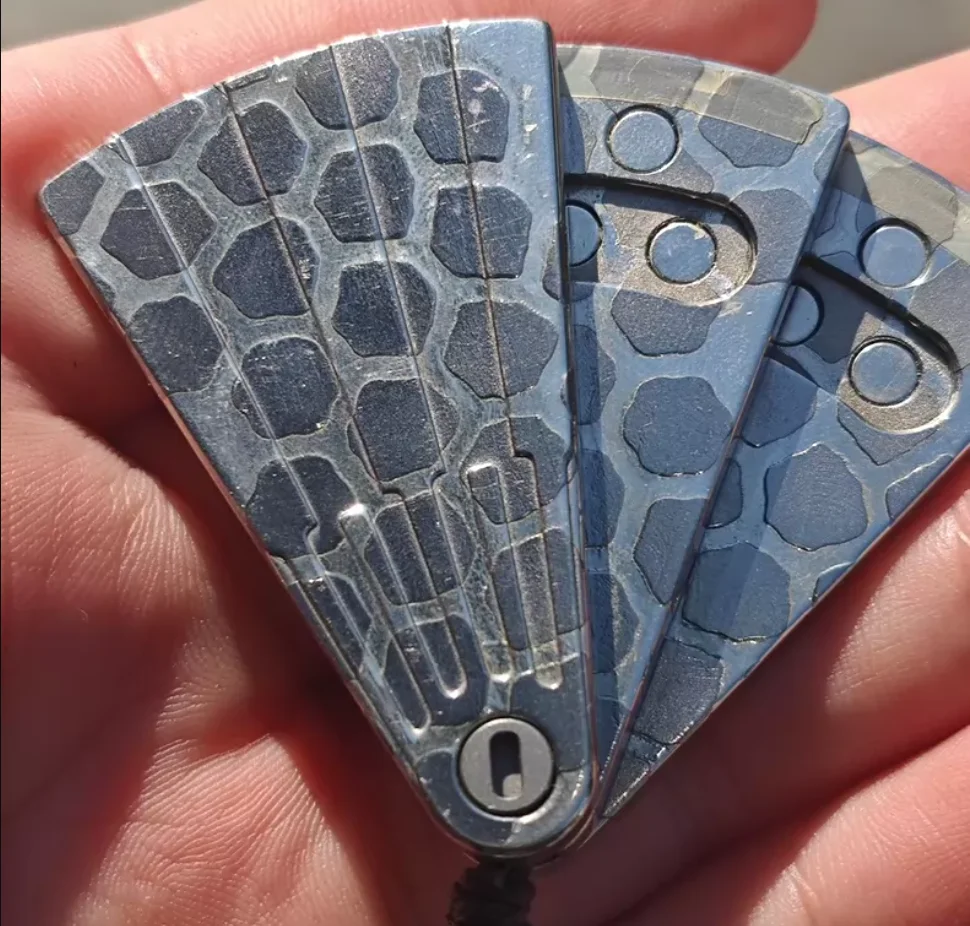 Used EDC MOT white copper superconducting Xiaoyao fan Timascus Bad Guy Knife Drop fidget slider decompression toy