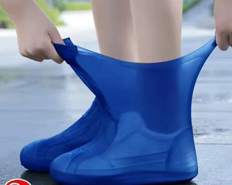 1 Paar wasserdichte Latex-Schuhüberzüge, lippenresistente Gummi-Regenstiefel, Regenbekleidung, Überschuhe, Zubehör für regnerische Tage im Freien