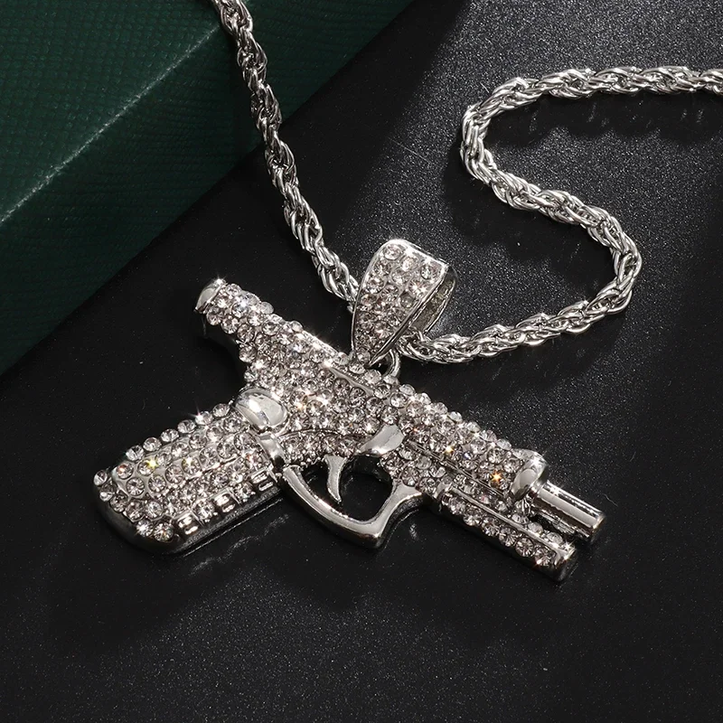 Exquisite kreative Blase Buchstabe Xo eingelegte weiße Zirkon Anhänger Halskette Herrenmode Casual Party Schmuck Urlaub Geschenke