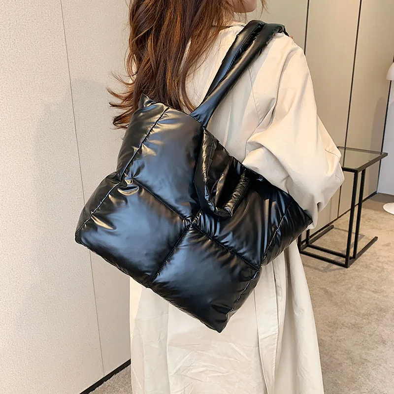 Black LargeTote Padded Handbags Fashion Desgner Women‘s Quilted Shoulder Bags High Quality Nylon Down Cotton Shoulder Handbags