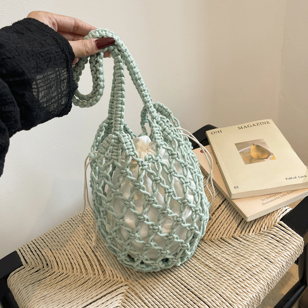 Bohemian Crochet Mesh Bucket Bag for Women Woven Beach Tote with Removable Liner, Lightweight Shoulder Bag for Summer Vacation