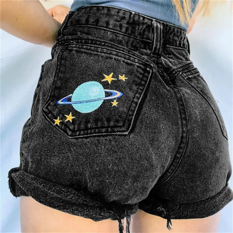 

Women's Denim Shorts Summer New Earth Print Fashion Curly Casual Plus-Size Denim Shorts