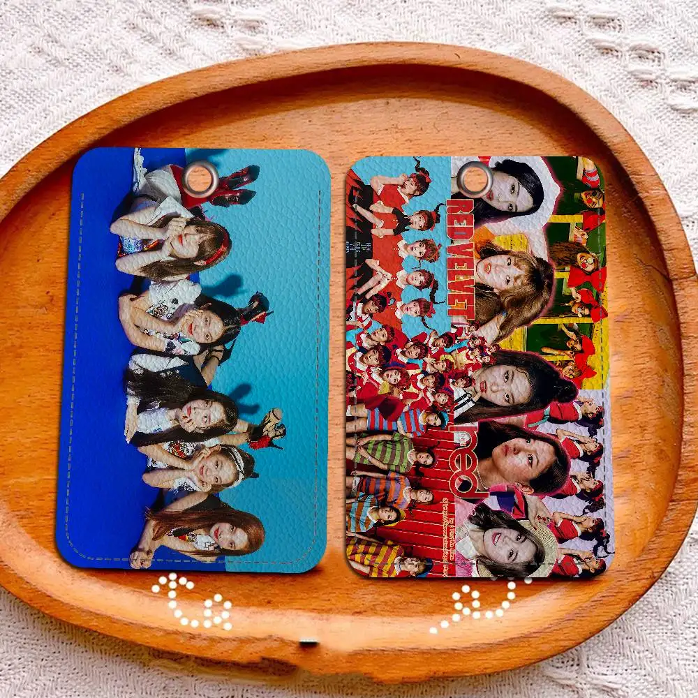 

Kpop R-Red V-Velvet 1Pc Access Card Case Leather Card Holder Keychain Key Ring Door Access Tags ID Card Case Keychain
