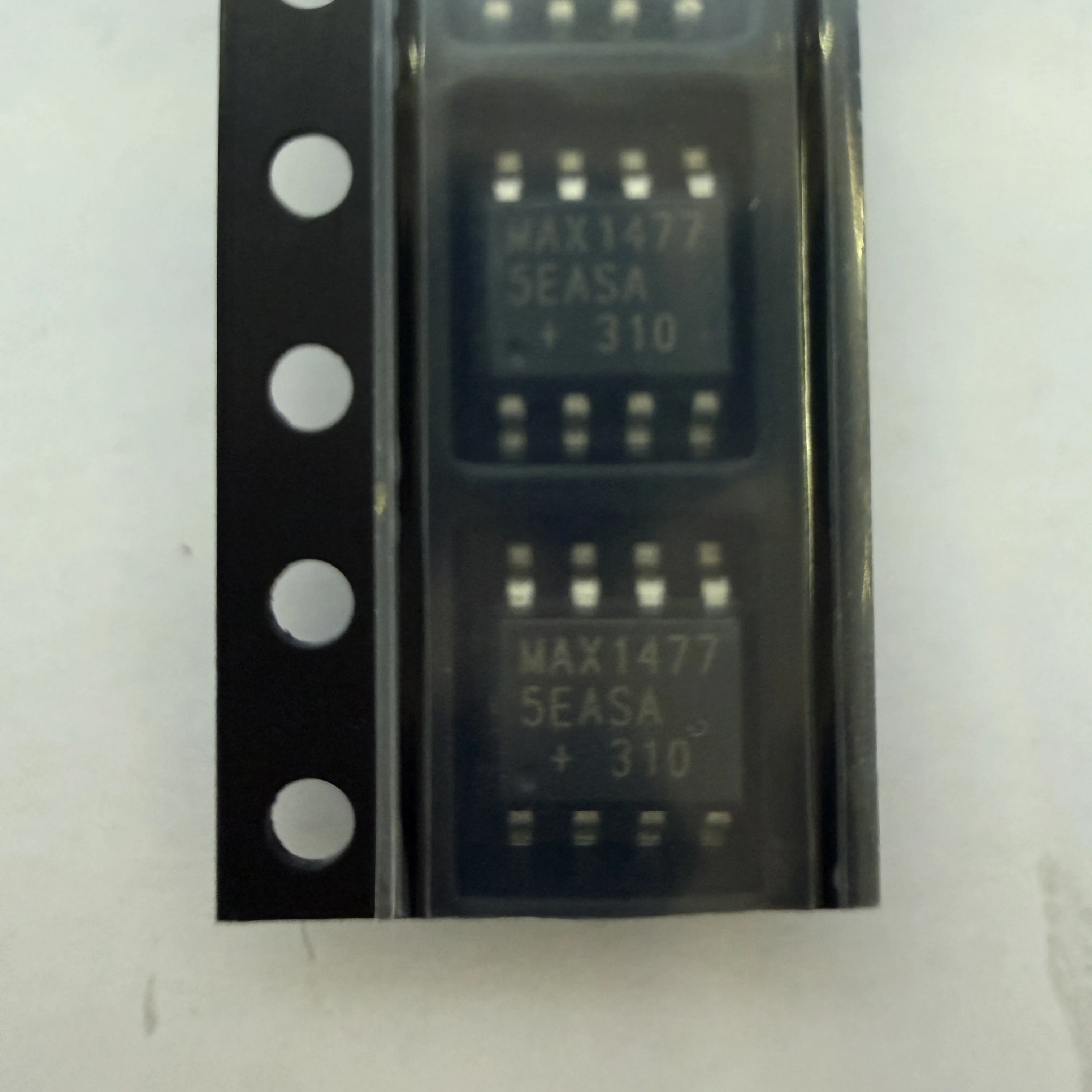 5PCS/LOT MAX14775EASA+T (Drivers, Receivers, Transceivers)