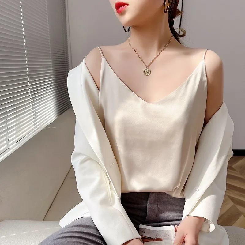 100 silk real silk 2023 summer women's clothing new slim v-neck short temperament inner top one-shoulder camisole