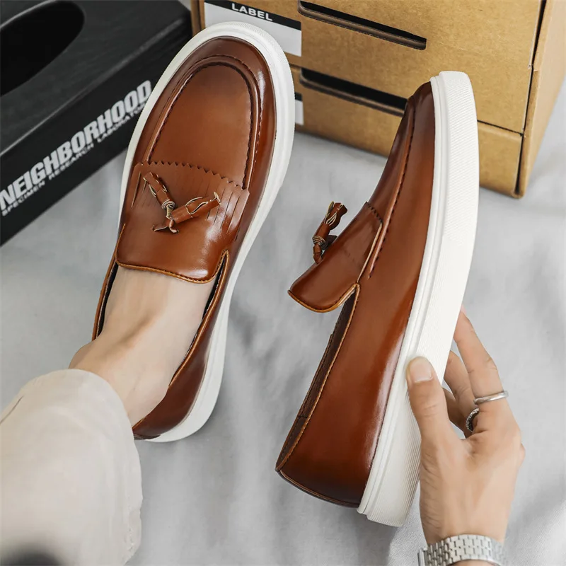 Fashion Men\'s Classic Tassels Loafers Moccasins Men Casual Slip-on Leather Shoes Mens Outdoor Board Shoe Driving Flats