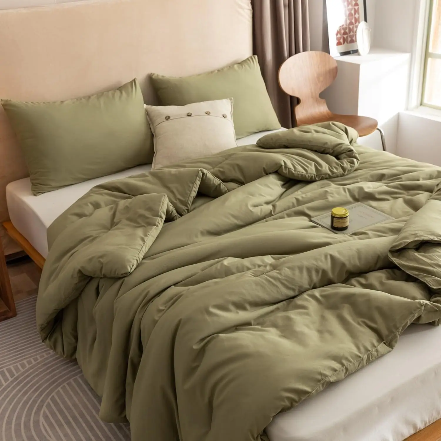Olive Green Queen Comforter Set, 3-Piece Lightweight Bedding for All Seasons with Pillowcases