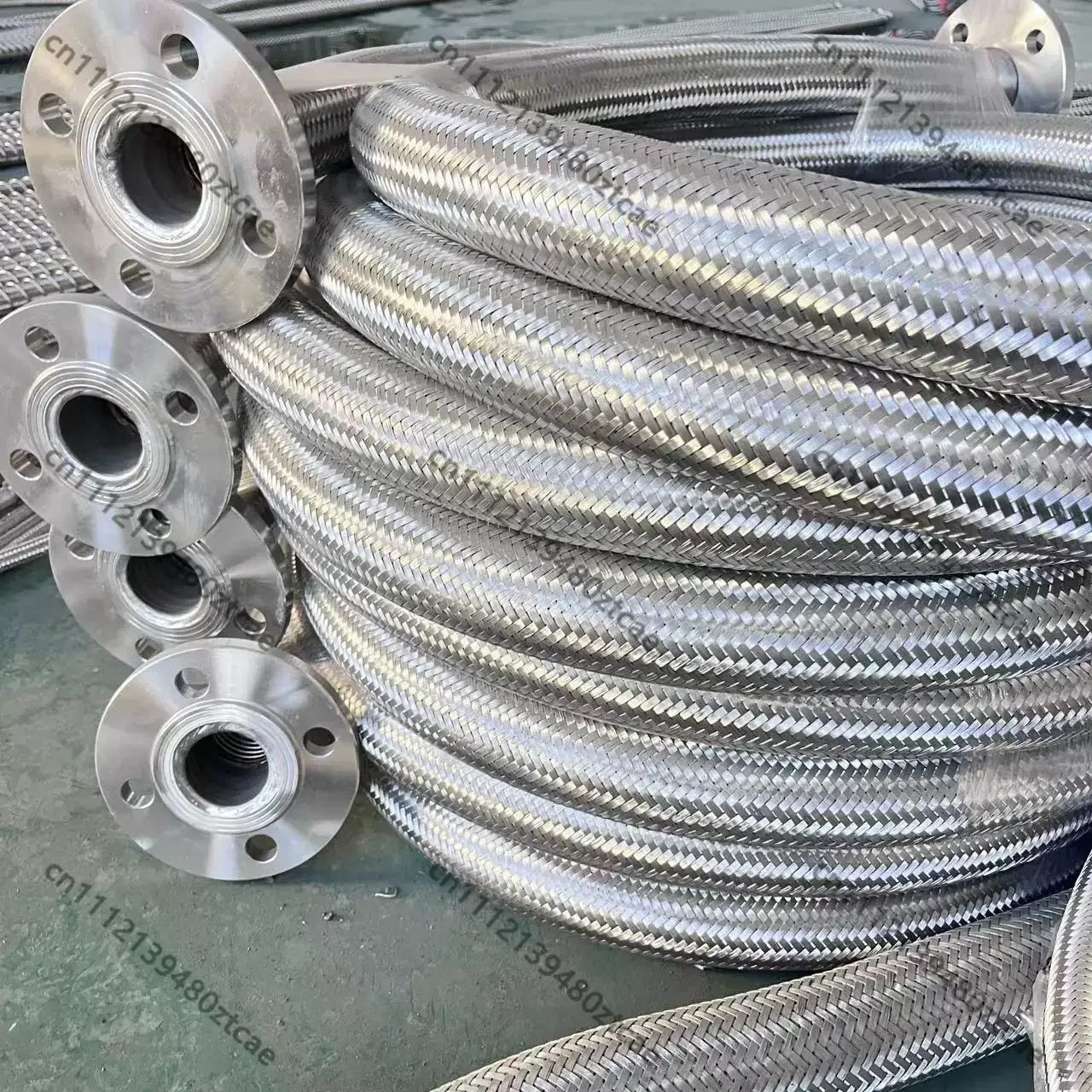 - Heavy‑Duty Metal Reinforced Flexible Hose Tube For Tank Vessel Transfer Industrial Spare Replace Accessory