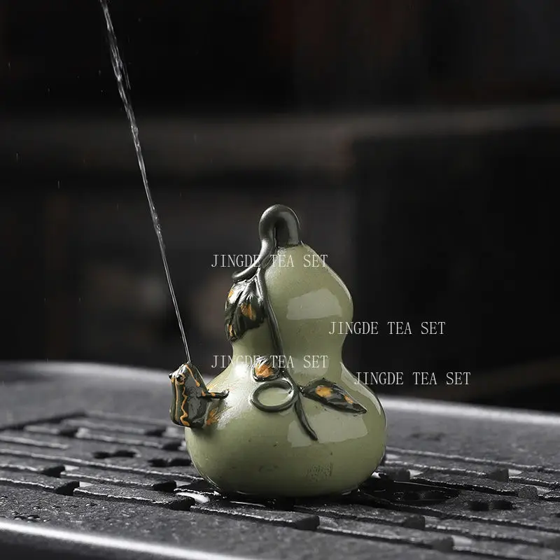 Yixing Purple Clay Spray Tea Pet Creative Pumpkin Frog Gourd Handmade Kung Fu Tea Set Accessories 1PC