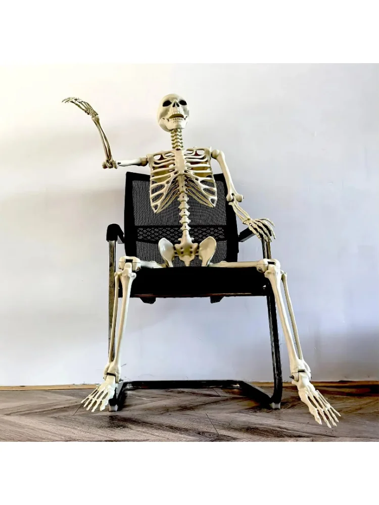 Realistyczne kości ludzkiego ciała na Halloween, z ruchomymi stawami, imitacja czaszki, ozdoba do domu strasznego, rekwizyty do tworzenia klimatu grozy, dekoracja ogrodowa, element dekoracyjny. — 2
